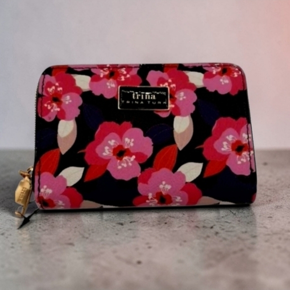 Trina Turk NWT Bold Floral Pink & Black Wallet - Picture 8 of 9